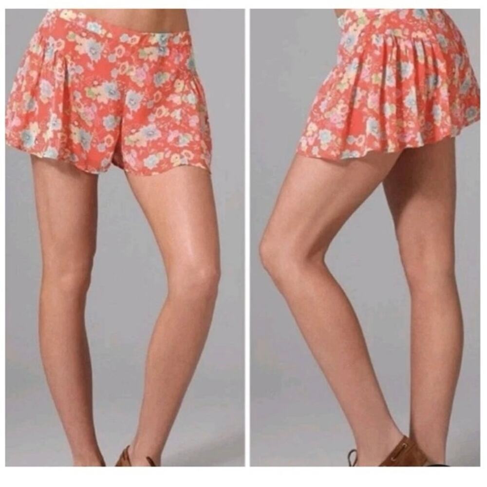Free People floral flounce shorts sz 8